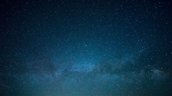 Hình nền PowerPoint đêm sao đẹp là một bức tranh tuyệt đẹp của thiên nhiên với rất nhiều ngôi sao sáng lung linh trên bầu trời đêm, tạo nên một vẻ đẹp độc đáo và dịu dàng. Đừng nản lòng nếu trang trí slide PowerPoint của bạn không đủ lung linh, hãy truy cập ngay để ngắm những bức hình đẹp nhất.